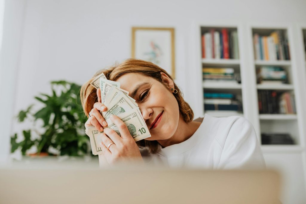 Innovative Financing Solutions: Analyzing LightStream, Payoff, and Happy Money - Como solicitar empréstimo online