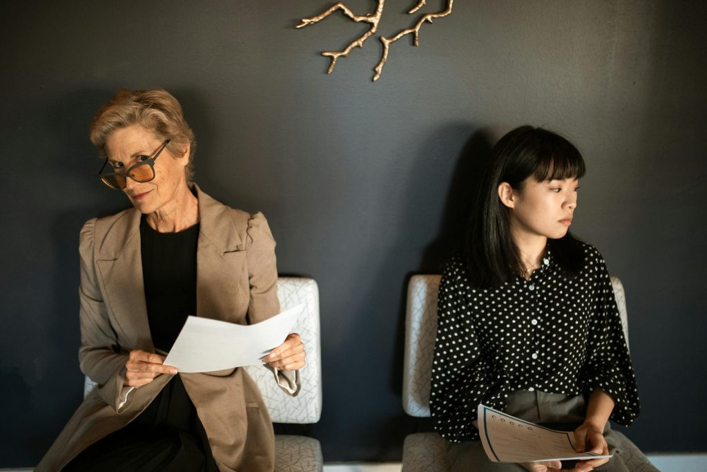 Navigating Job Applications: Strategies to Land Roles at Tech Giants like Apple and Microsoft - Como solicitar vagas de emprego