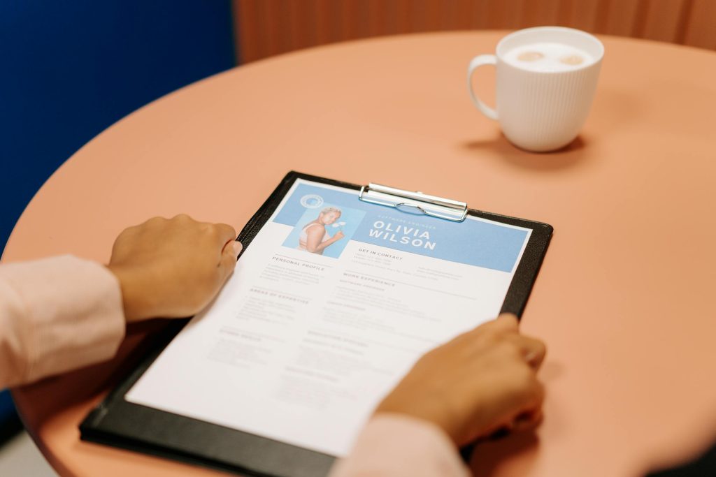 Requesting Employment at Fortune 500 Companies: A Guide to Success with Brands from Berkshire Hathaway to Unilever - Como solicitar vagas de emprego