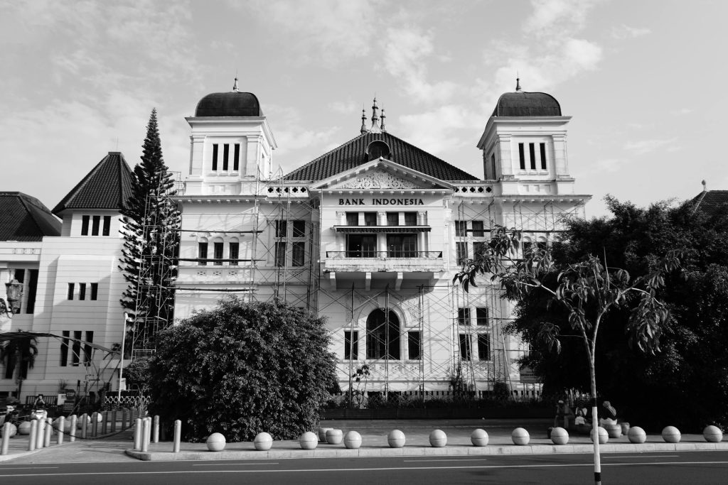 Understanding the Loan Application Process in Poland: Tips from Leading Institutions like Bank Millennium and ING Bank Slaski - como solicitar emprestimo na polonia