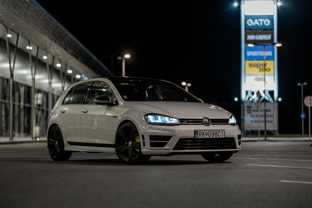 Unlocking Career Opportunities: A Guide to Jobs at Volkswagen, Kia, PSA Peugeot Citroën, and More in Slovakia for Foreigners - vagas de empregos hoje , e como conseguir na Eslovaquia.“Jobs in Slovakia for Foreigners”