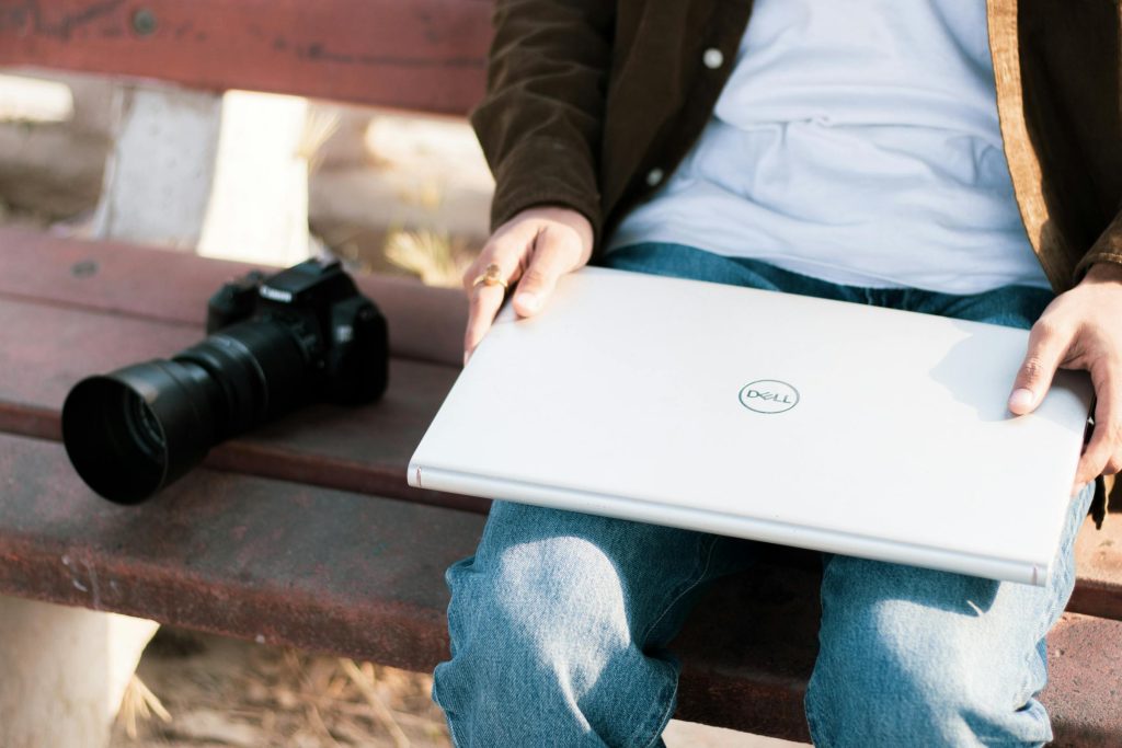 From Automotive to Energy: The Best-Kept Secrets of High-Income Jobs in Slovakias Top Industries - Melhores oportunidades de emprego na Eslováquia com bons salários